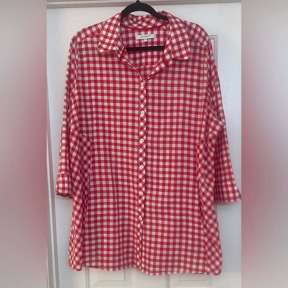 Foxcroft blouse in excellent condition